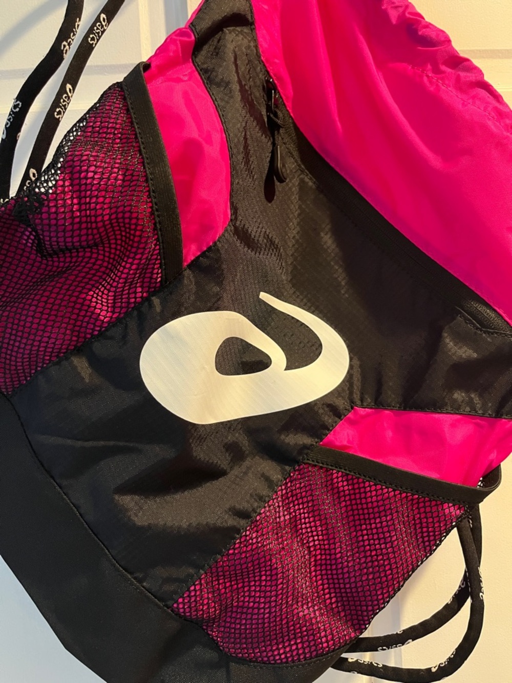 ASICS Black & Hot Pink Drawstring Sports Backpack - Picture 2 of 4